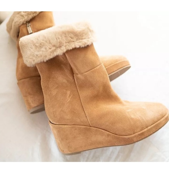 AQUATALIA Weatherproof Imperia Faux‎ Fur Lined Suede Wedge Boots Size 9.5
Tan - Picture 5 of 9